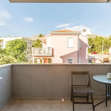 Apartment 1 Bedroom Beautiful In