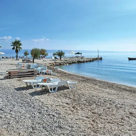 1 Bedroom Beautiful In Apartment *